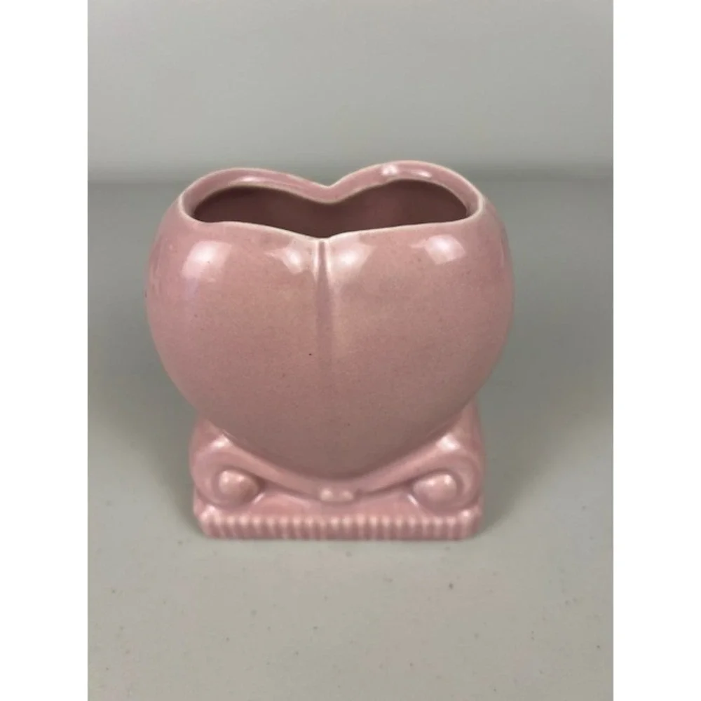 Vintage Pink Ceramic Heart Shaped‎ Vase Scrolled Pedestal Base Mid Century Style